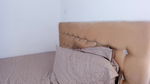 Jennifer online show from March 26, 6:46 pm