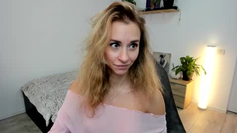 Emma online show from November 17, 7:58 am