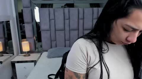 EMMA HILL online show from December 16, 11:04 am