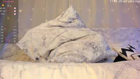 emmahotvibe online show from December 13, 4:11 am