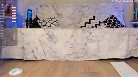 emmahotvibe online show from December 20, 1:03 am