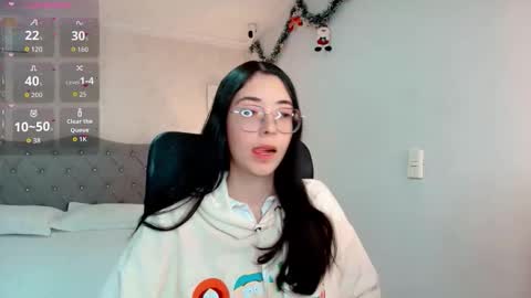 Snapshot of emmalove_doll chatting on January 6, 11:58 am Emmas Room online show from January 6, 11:58 am