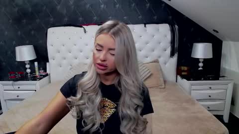 Emma Mavis online show from March 28, 10:37 am