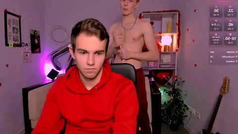 Snapshot of emmanuel_shine chatting on February 16, 12:40 am Emmi online show from February 16, 12:40 am