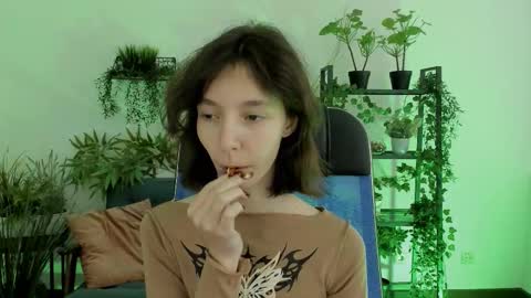 Snapshot of emmanuellbrown chatting on December 16, 10:09 am emmanuellbrown online show from December 16, 10:09 am