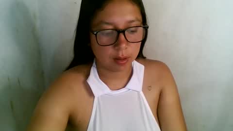 emmaortiz348067670331 online show from June 4, 1:22 am