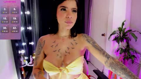 Emma Russell online show from November 21, 11:58 pm