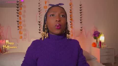 Snapshot of emmasanzoficial chatting on October 20, 11:21 am Sara online show from October 20, 11:21 am
