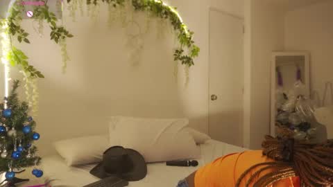 Sara online show from November 29, 11:35 am