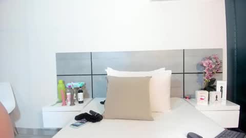  Emma  online show from January 14, 2:50 am