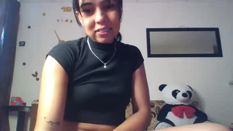 Snapshot of emmasplycer chatting on February 7, 9:58 pm EmmaSplycer online show from February 7, 9:58 pm