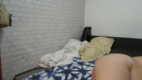 Snapshot of emmasquirt69 chatting on December 2, 9:28 pm emmasquirt69 online show from December 2, 9:28 pm