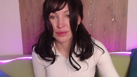 emmastinsen online show from May 25, 4:07 am