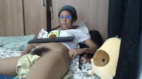 Snapshot of emmasweet95 chatting on January 10, 8:40 am emmasweet95 online show from January 10, 8:40 am