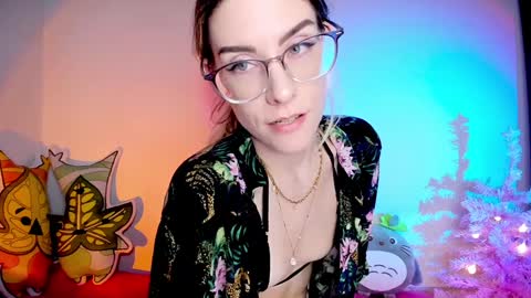 RH-NEGATIVE GREEN-EYED BAELIEN online show from December 6, 11:03 pm