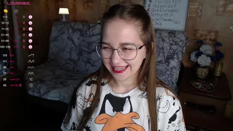 Mia online show from December 6, 12:16 pm