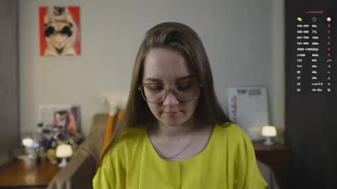 Mia online show from April 6, 7:15 pm