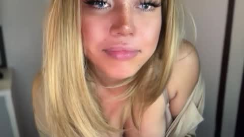 YourDreamGirl Emma  online show from January 31, 7:11 pm