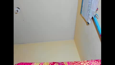 hi im emmalina welcome to your happy place online show from January 13, 9:52 pm