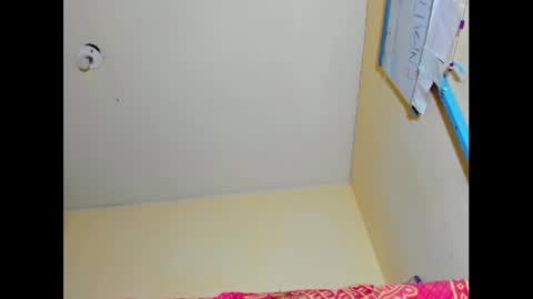 hi im emmalina welcome to your happy place online show from January 18, 2:33 pm