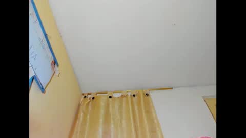 hi im emmalina welcome to your happy place online show from March 3, 12:37 am