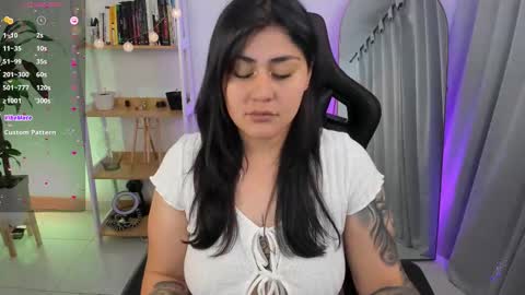 Snapshot of emmax_x chatting on December 23, 5:16 am EMMA online show from December 23, 5:16 am