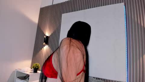 emmazc_ online show from January 8, 8:33 pm