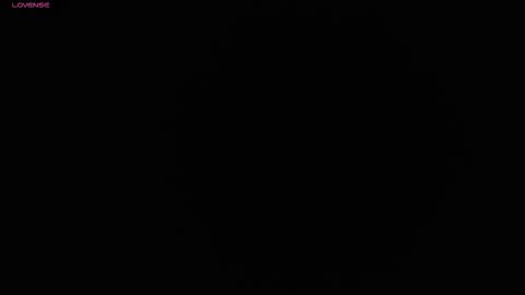 Snapshot of emmi_collins chatting on December 19, 8:49 pm emmi_collins online show from December 19, 8:49 pm