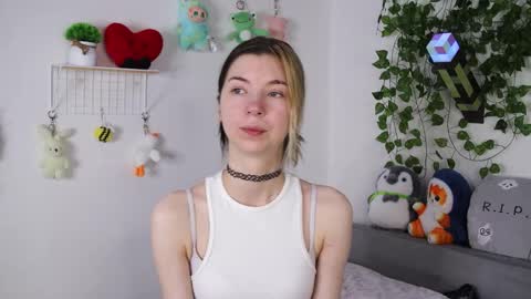 emmie_everly online show from November 14, 12:04 pm