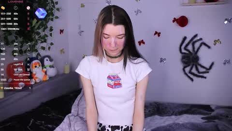 Snapshot of emmie_everly chatting on January 17, 12:10 pm emmie_everly online show from January 17, 12:10 pm