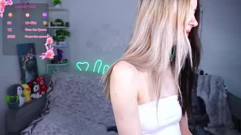 emmie_everly online show from March 12, 12:11 pm