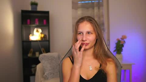 Emmie online show from April 5, 1:41 pm