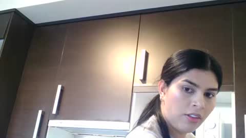 emmie online show from November 24, 8:14 am