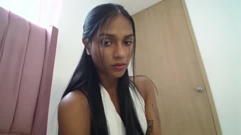 Snapshot of emmily_forever chatting on March 6, 7:54 pm emmily online show from March 6, 7:54 pm