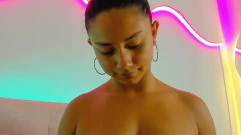 EMMILY online show from June 25, 2:21 pm