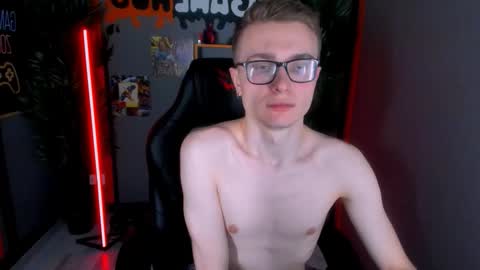 Snapshot of emmit_barker chatting on February 4, 3:29 pm Emmit online show from February 4, 3:29 pm