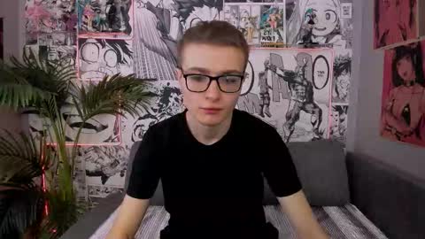 Snapshot of emmit_barker chatting on February 10, 10:08 am Emmit online show from February 10, 10:08 am