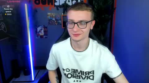 Emmit online show from May 22, 10:59 pm