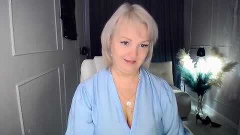 emmmam online show from October 23, 8:35 am