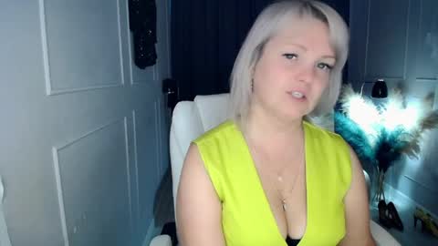 emmmam online show from April 13, 5:57 am