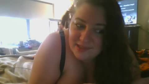 Snapshot of emmthaluscious chatting on February 20, 3:01 pm emmthaluscious online show from February 20, 3:01 pm