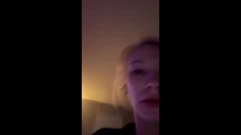 Snapshot of emmwarr1514 chatting on February 12, 12:55 pm emmwarr1514 online show from February 12, 12:55 pm