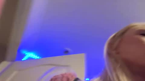 Snapshot of emmwarr1514 chatting on March 11, 3:45 pm emmwarr1514 online show from March 11, 3:45 pm