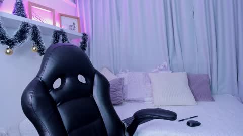 Emmy Heart online show from December 16, 3:44 am