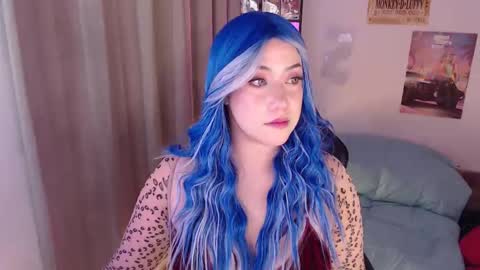 Snapshot of emmy_ruiz chatting on February 28, 2:34 am Emmy Ruiz - independent model online show from February 28, 2:34 am