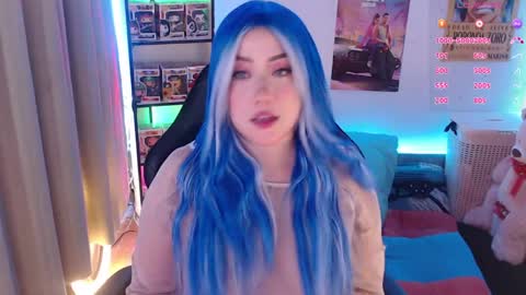 Snapshot of emmy_ruiz chatting on April 3, 3:15 am Emmy Ruiz - independent model online show from April 3, 3:15 am