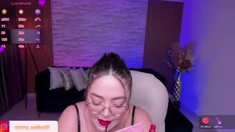 Emmy Walker online show from December 15, 11:03 am