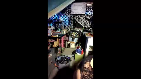 Snapshot of emmybaby5250 chatting on February 15, 10:36 am emmybaby5250 online show from February 15, 10:36 am