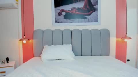 Snapshot of emmyboyd chatting on January 17, 1:05 pm Emma online show from January 17, 1:05 pm