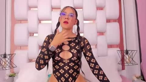 emmy online show from November 13, 8:52 pm